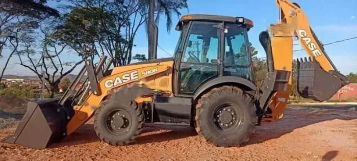 RETROESCAVADEIRA - "PARCELAMENTO RURAL"