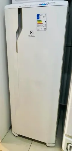 Geladeira Electrolux FrostFree 322 lts (RFE39)