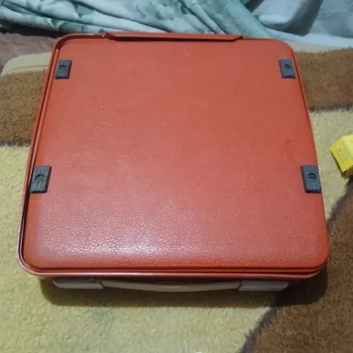 Máquina de escrever Hermes Baby