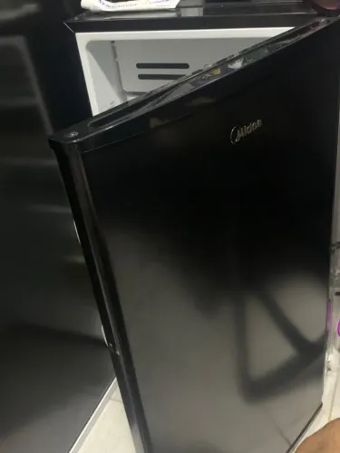 Frigobar Midea 93L Black 