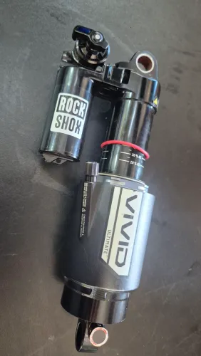 Amortecedor Rock Shox Vivid Ultimate 2025 210x55 Upgrade Levo