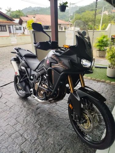 Honda África twin 2020/2020