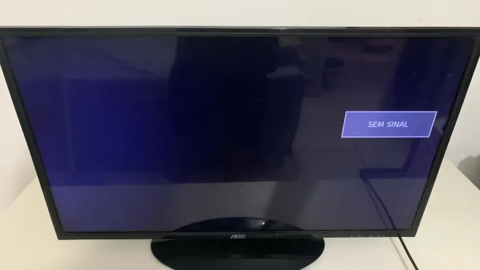 Tv AOC