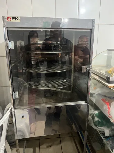 Máquina de assar frango semi nova