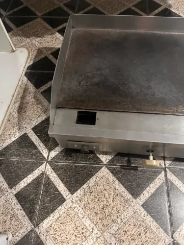 Chapa de aço em ótimo estado - pronta para uso