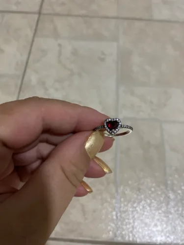 Anel prata 925 com zircônia  vermelha Pandora 