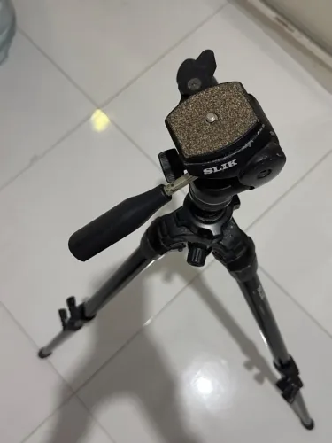 Tripé SLIK® ABLE 300 EX