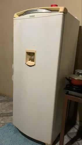 Vendo geladeira usada.
