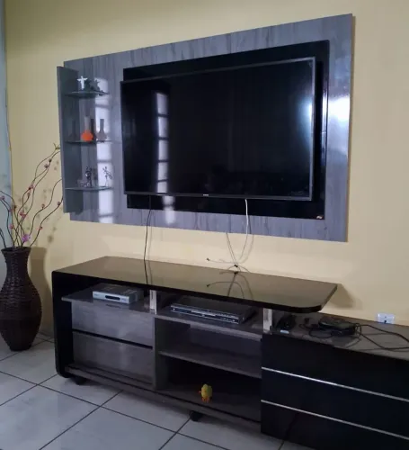 Rack e painel de tv