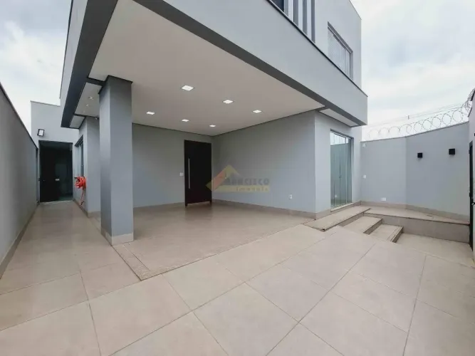 Casa à venda, 4 quartos, 1 suíte, 4 vagas, Residencial Doutor Walchir Resende Costa - Divi