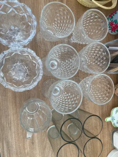 Kit de copos e taças
