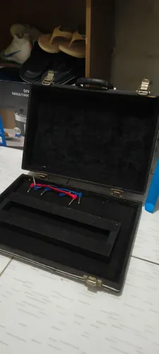 VENDO MALETA PRA PEDAIS BEM CONSERVADA