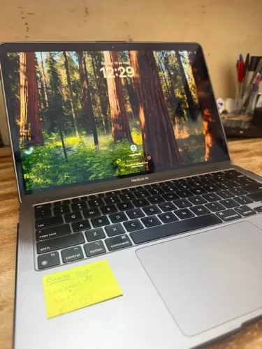 MacBook Air M1 Excelente Estado + Acessórios