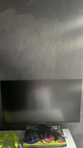 Monitor gamer Concórdia com defeito