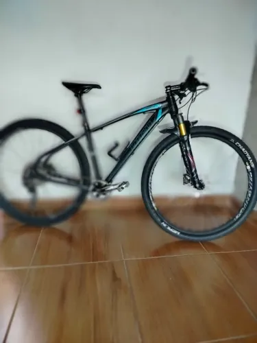Bicicleta aro 29 High One