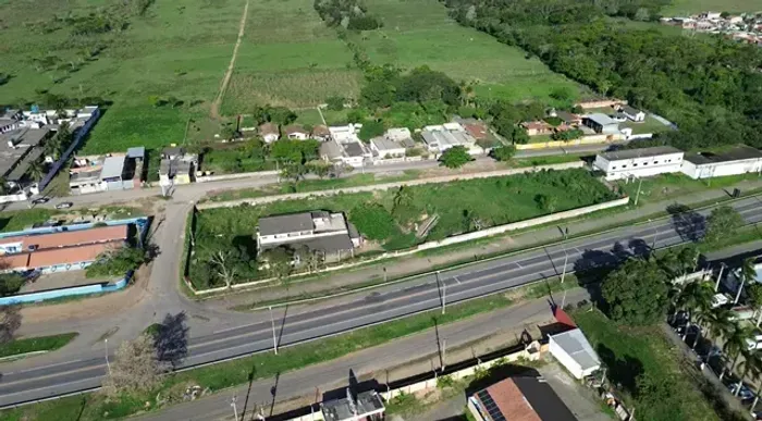 ÁREA 7.500 m² COM PRÉDIO E GALPÕES PARQUE SANTO DUMONT