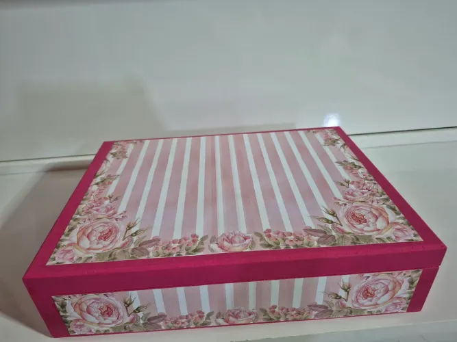 Porta Joias em MDF com diversas divisórias