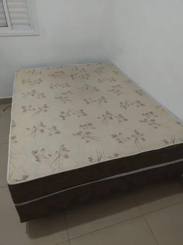 Cama box ótimo estado de conservação 