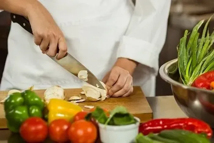 Auxiliar de cozinha