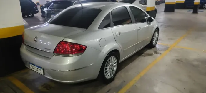Fiat Linea Absolute 1.9/1.8 Flex Dualogic 4P 2009