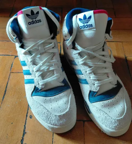 Tênis Adidas original 41