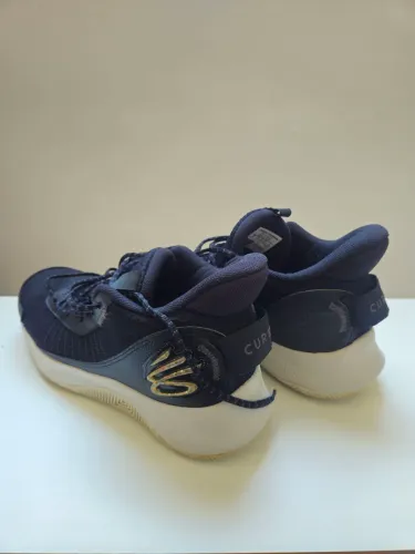 Tênis de Basquete Under Armour Curry 3Z7 tam. 42