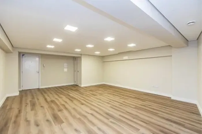 Salas Comerciais para Locação  Água Verde | Av. República Argentina, 1350