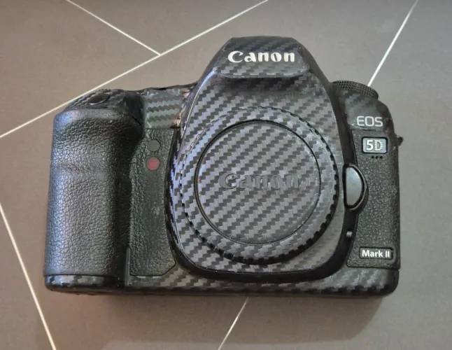 Canon 5D Mark II & Lente Sigma 28-300mm