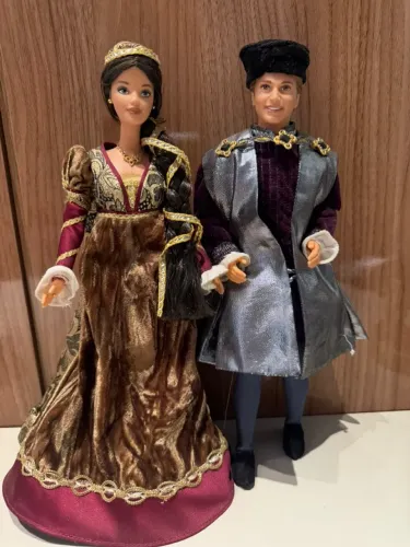 Barbie e Ken Romeu e Julieta - Bonecas de Coleção Mattel com Trajes de Época
