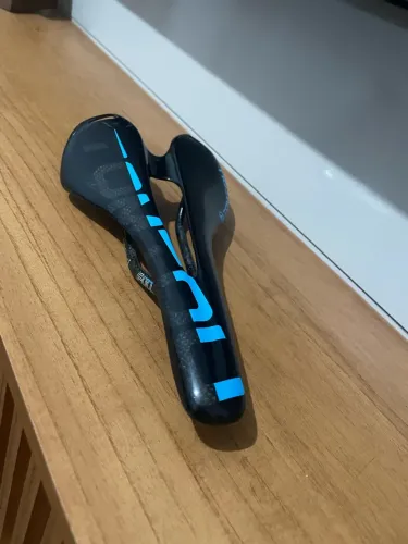 Selim Full Carbon TomTou Semi novo