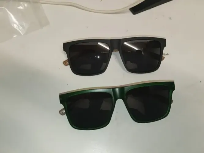 Óculos de sol para uso pessoal