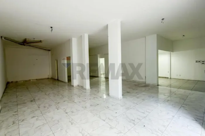 Aluguel de Loja ampla com 235m2 no Cascatinha