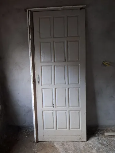 Porta de madeira 210x80