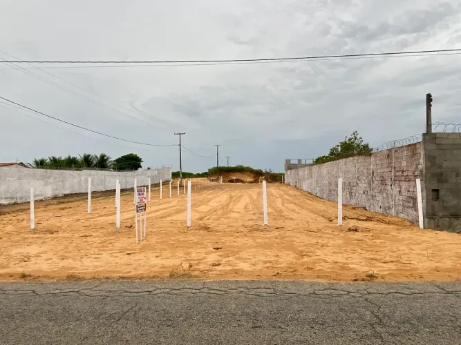 Terreno 900m² de Esquina a 2km da Praia de Genipabu