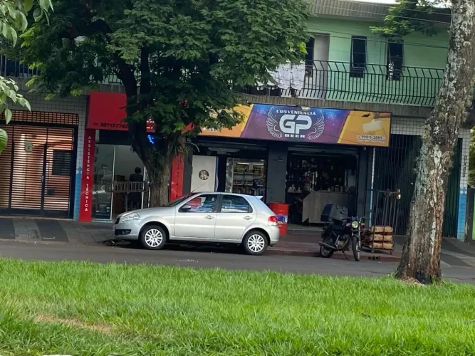 Sala à venda em Parque Residencial Tuiuti, Maringá-PR