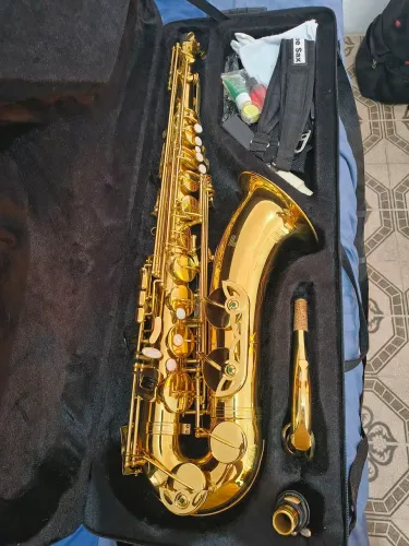Saxofone Tenor Klassic Wind Boquilha Selmer Prologue Palheta Vandoren Case e Kit Limpeza