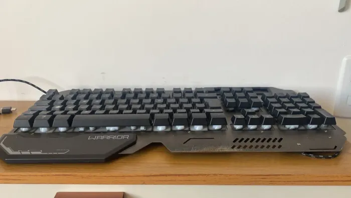 TECLADO MECÂNICO USB GAMER 2.0 LED WARRIOR MULTIMÍDIA 