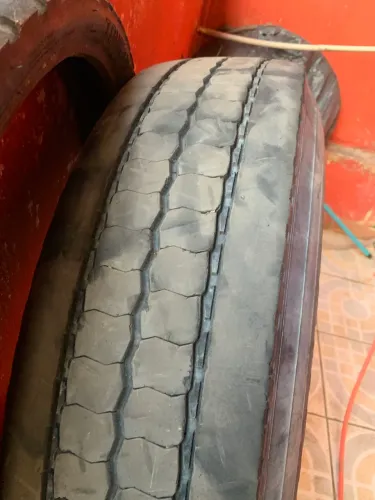 Pneu Michelin 10,00 R20