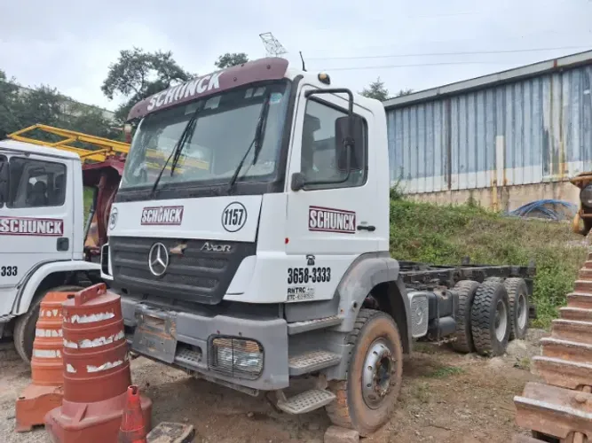 Caminhão Mercedes-Benz 2831 - Ano 2011/2012 NO CHASSI