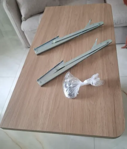 Mesa dobrável semi nova (MDF Itapuam)