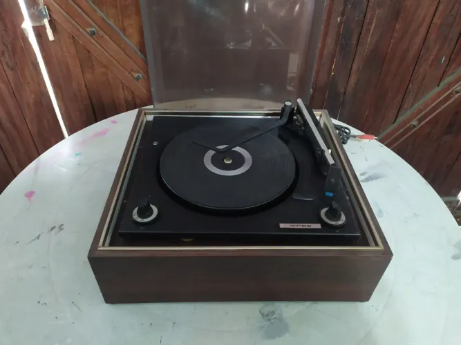 Toca disco+ par de caixas