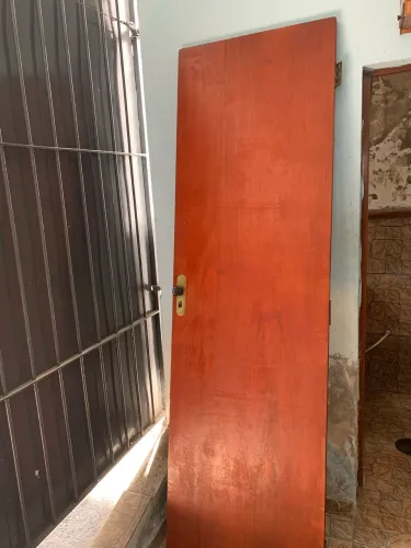 Porta de banheiro 62 largura 2.10 altura