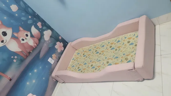 Cama motessoriana com colchão 
