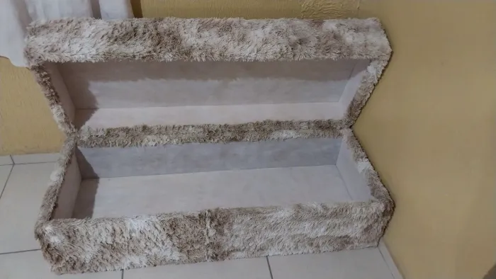 Bau de madeira