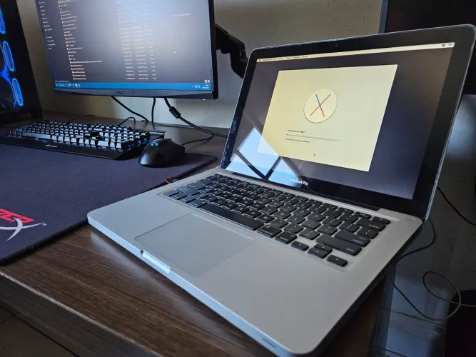 MACBOOK PRO RETIRADA DE PEÇAS
