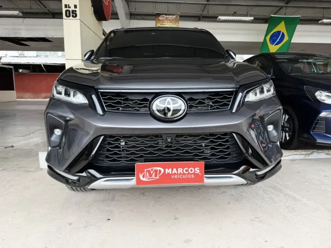 Toyota Hilux SW4 Diamond 2.8 TB 4X4 Die. Aut. 2025