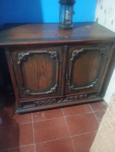 Cômoda antiga