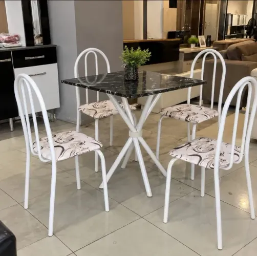 Mesa de Cozinha 70x70 Com 4 Cadeiras (Entrega Rápida Produto Novo)