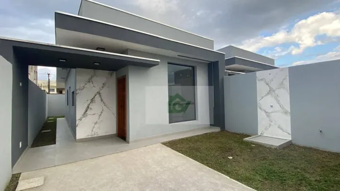 Casa com 2 dormitórios à venda, 61 m² por R$ 390.000,00 - Golfinho - Caraguatatuba/SP