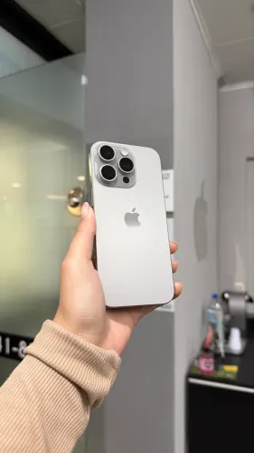 Excelente 16 Pro Natural 256 GB